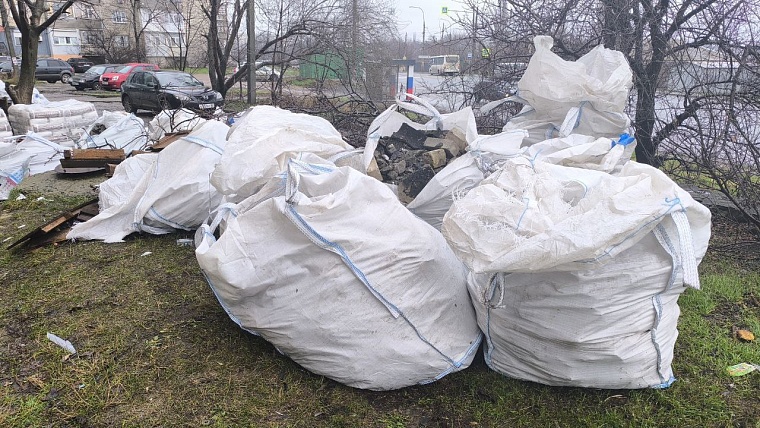 «СТИЛЛ» ведёт капремонт лифтов во всех подъездах краснодонской десятиэтажки